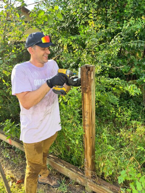 Thank you ExxonMobil Baytown Area and United Way of Greater Baytown Area & Chambers County for coming out this week to help us with our fence project! 

We are blessed with community partners who want to help make Baytown better. 🙌🏼